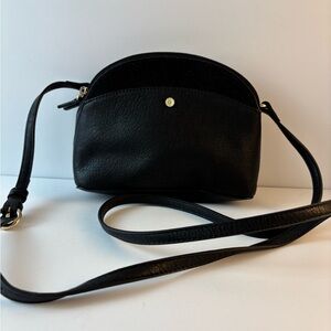 LC Lauren Conrad Black Pebbled Crossbody Bag Gold Zipper Accent Zip Closure (A3)